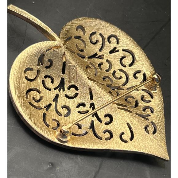 Crown Trifari Brooch Enamel Leaf Stunning Condition White Gold Vintage Costume - Picture 4 of 5